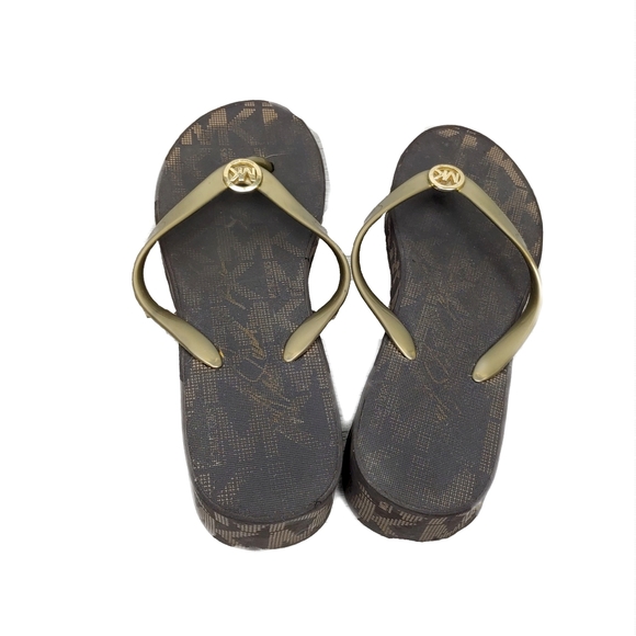 MICHAEL KORS Bedford Women's 8 MK Signature Brown Flip Flops**Priced to Sell** - Picture 3 of 6